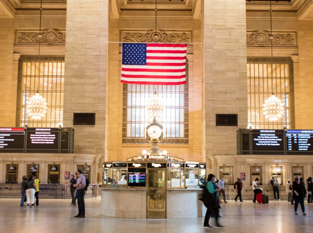 How Credit Unions Can Leverage Digital Marketing to Navigate the 2025 Fed Rate Cut 2
